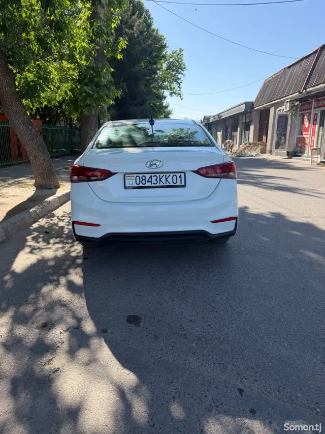 Hyundai Solaris 2017 · 1.4 AT