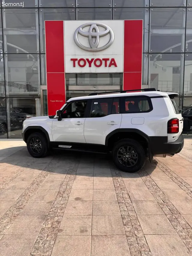 Toyota Land Cruiser Prado 2025 · 2.4 AT