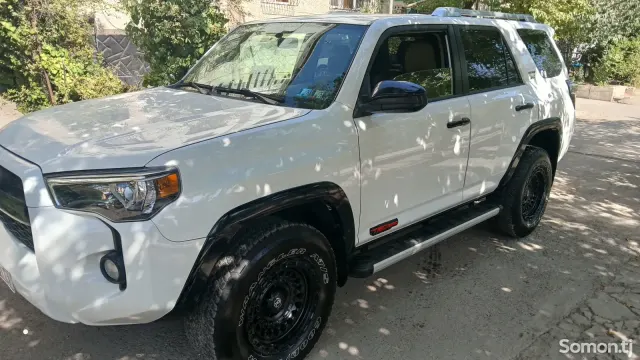 Toyota 4Runner 2015 · 4.0 AT