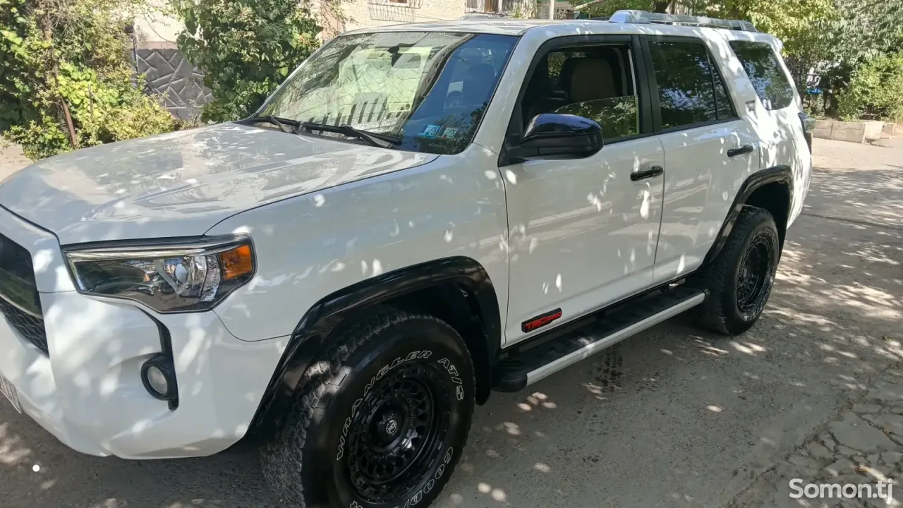 Toyota 4Runner 2015 · 4.0 AT