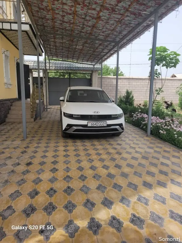 Hyundai IONIQ 2024 · AT