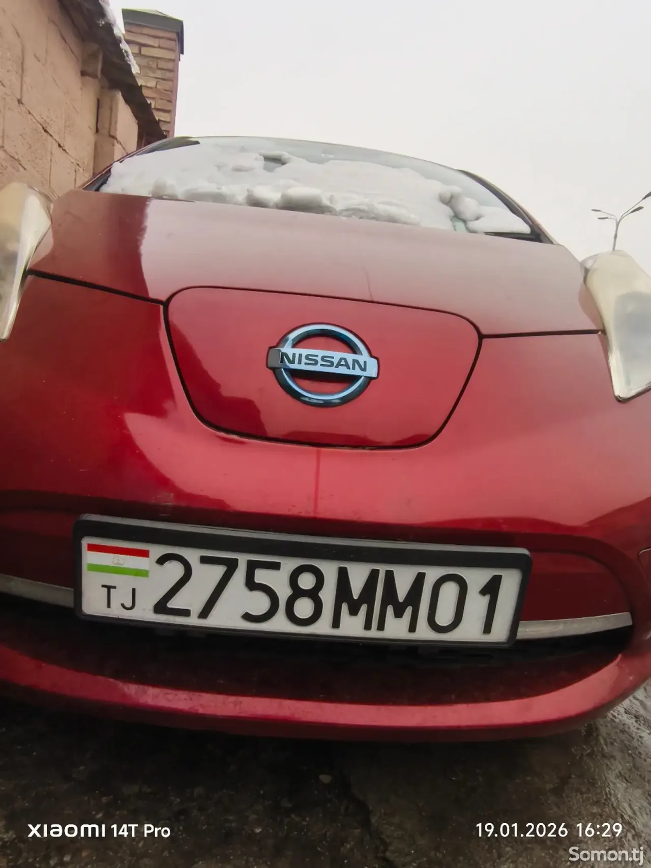 Nissan Leaf 2013 · AT