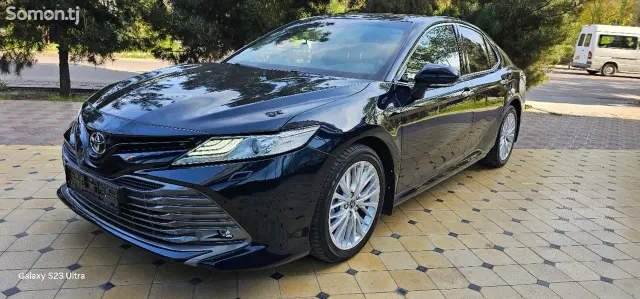 Toyota Camry 2019 · 2.5 AT
