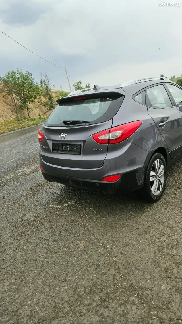 Hyundai Tucson 2015 · 2.0 AT
