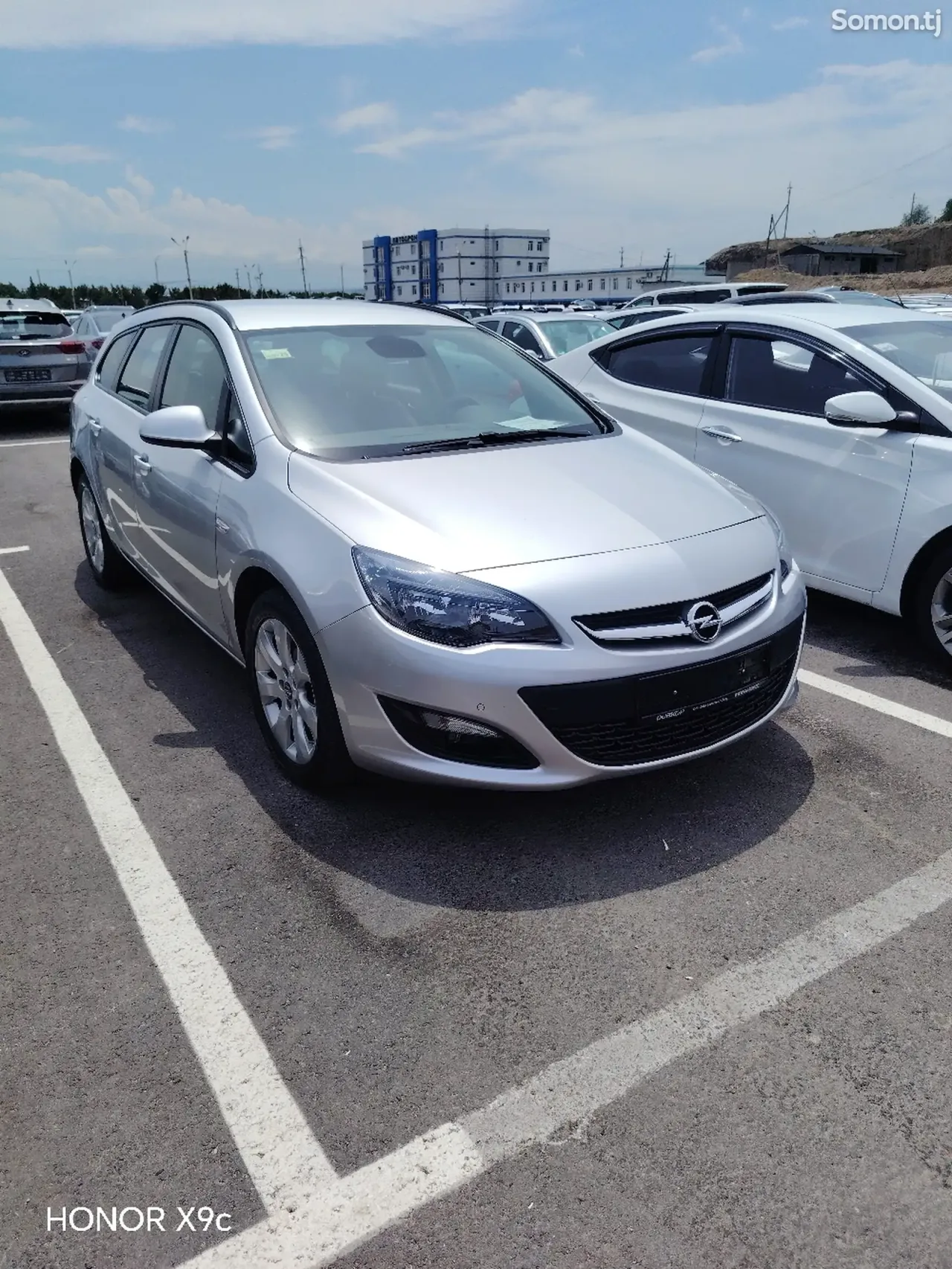Opel Astra J 2015 · 1.6 MT