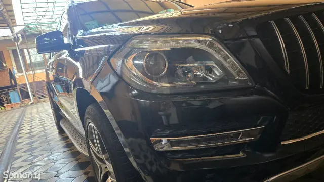 Mercedes-Benz GL class 2013 · 3.5 CVT