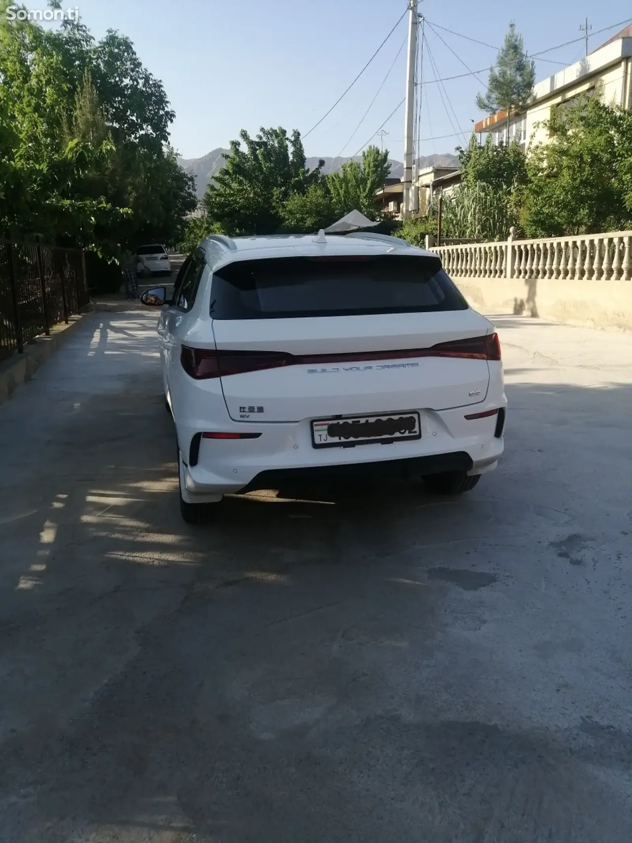 BYD E2 2024 · 1.0 AT