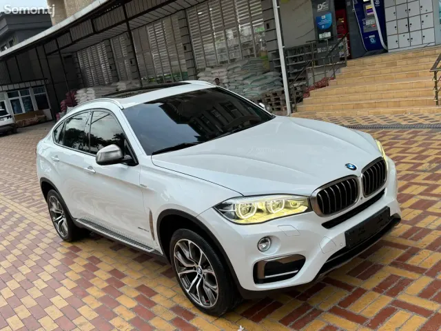 BMW X6 2018 · 3.0 AT