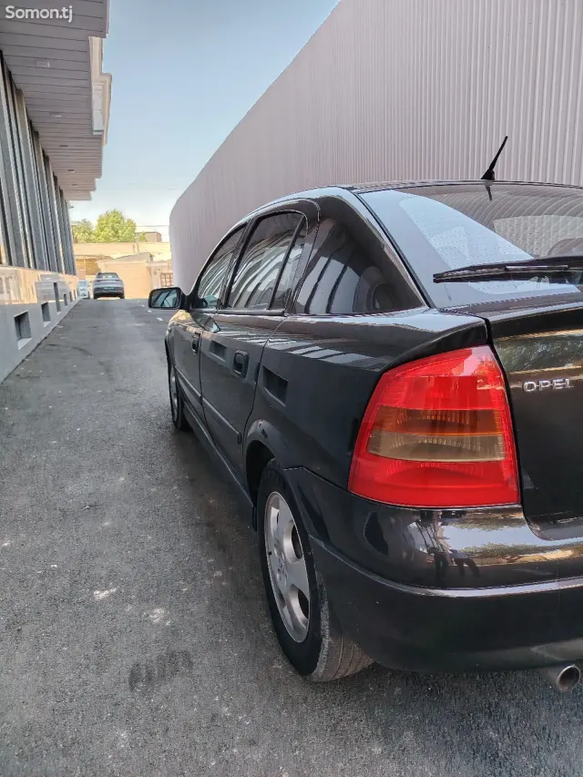 Opel Astra G 2000 · 1.6 MT