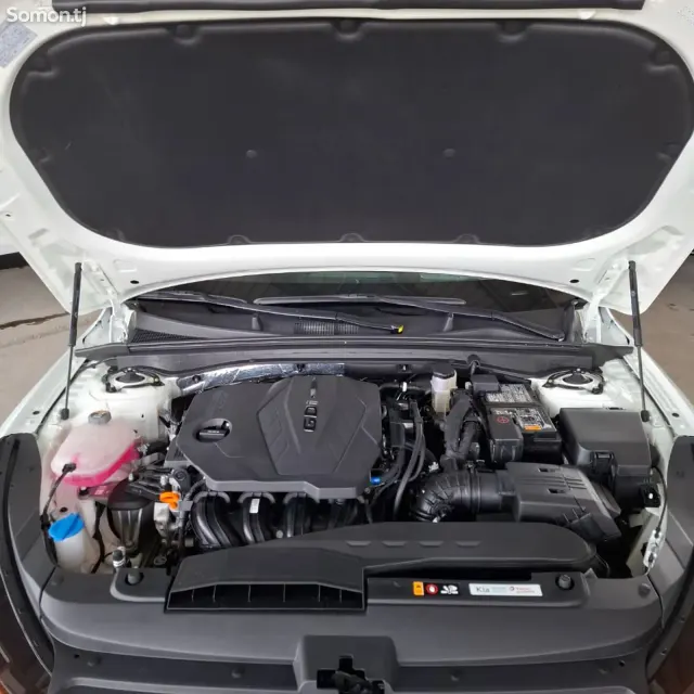 Kia K5 2025 · 2.5 AT