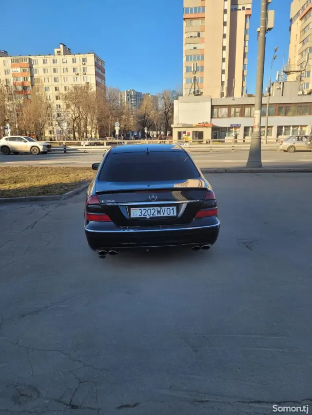 Mercedes-Benz E class 2004 · 3.2 AT