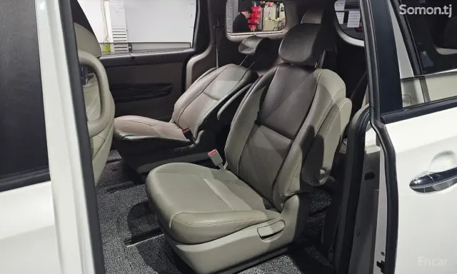 Kia Carnival 2014 · 2.2 AT