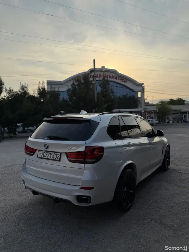 BMW X5 M 2015 · 4.0 AT