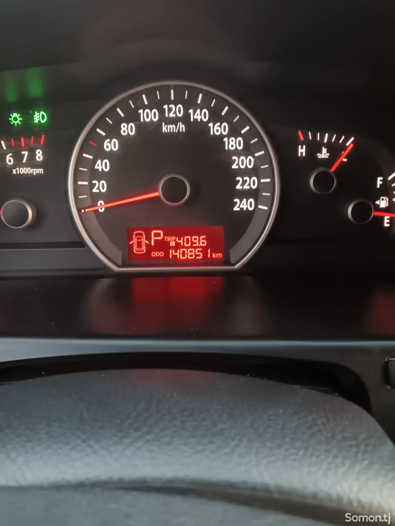 Kia Mohave 2012 · AT