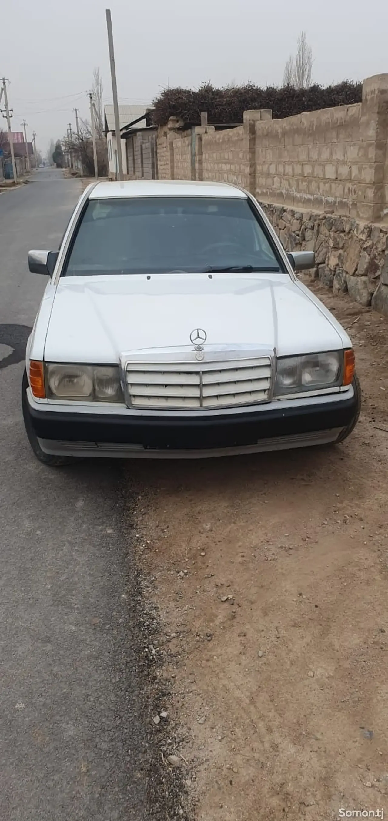 Mercedes-Benz W201 1993 · 2.0 MT
