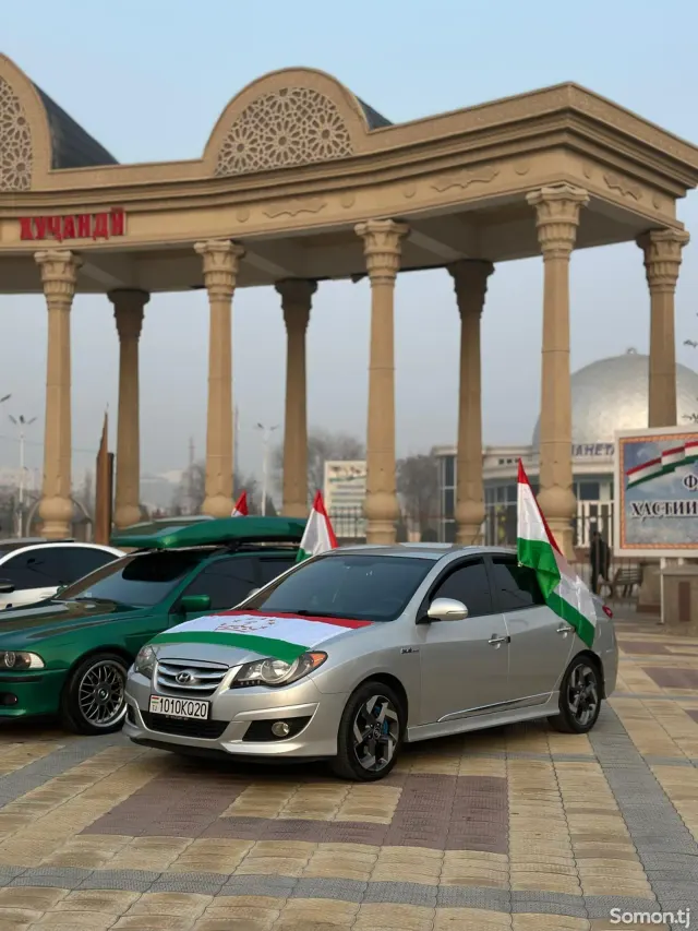 Hyundai Avante 2010 · 1.8 AT