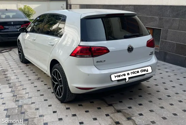 Volkswagen Golf 2014 · 1.2 MT