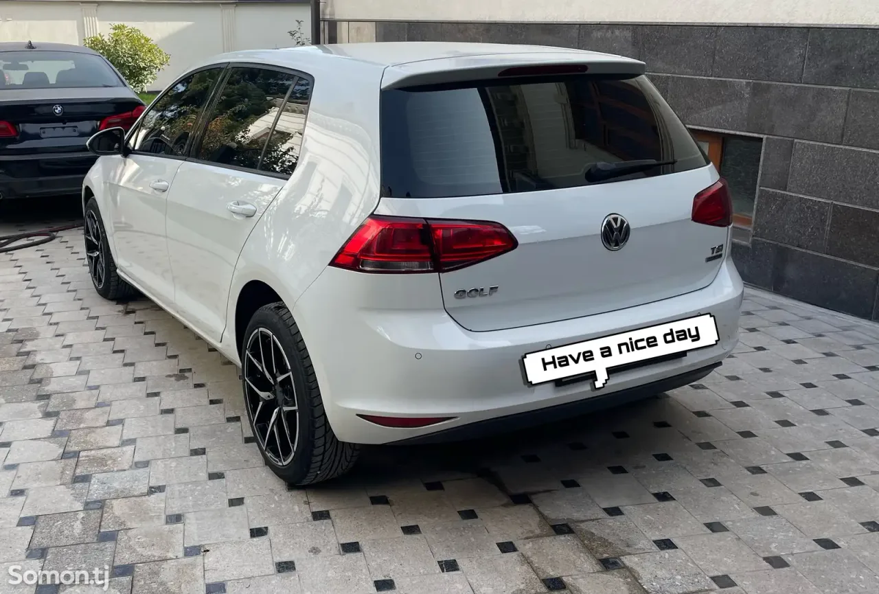 Volkswagen Golf 2014 · 1.2 MT