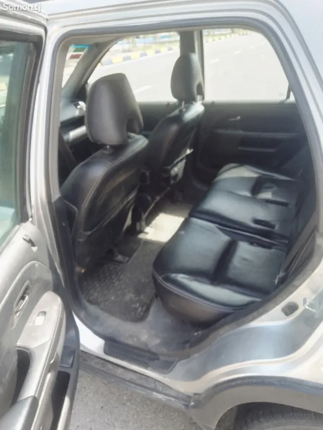 Honda CR-V 2005 · 2.4 MT