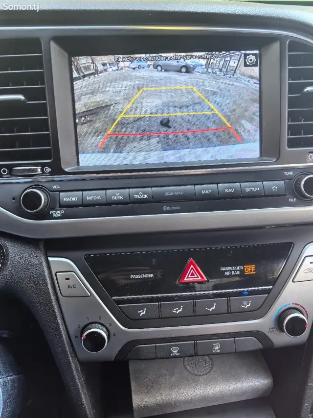 Hyundai Avante 2017 · 1.6 AT
