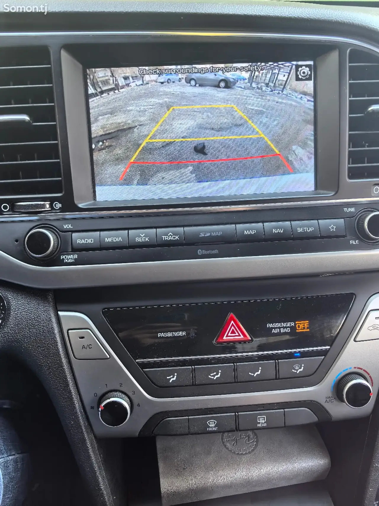 Hyundai Avante 2017 · 1.6 AT