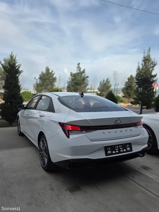 Hyundai Avante 2021 · 1.6 AT