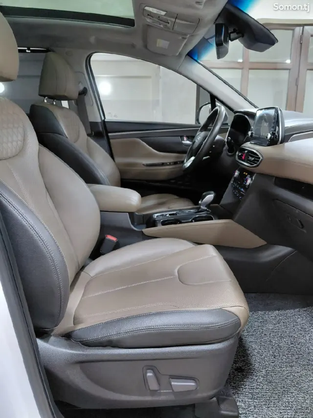 Hyundai Santa Fe 2018 · 2.2 AT