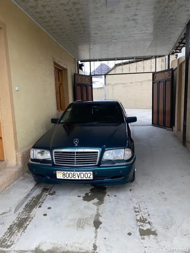Mercedes-Benz C class 1999 · 2.0 AT
