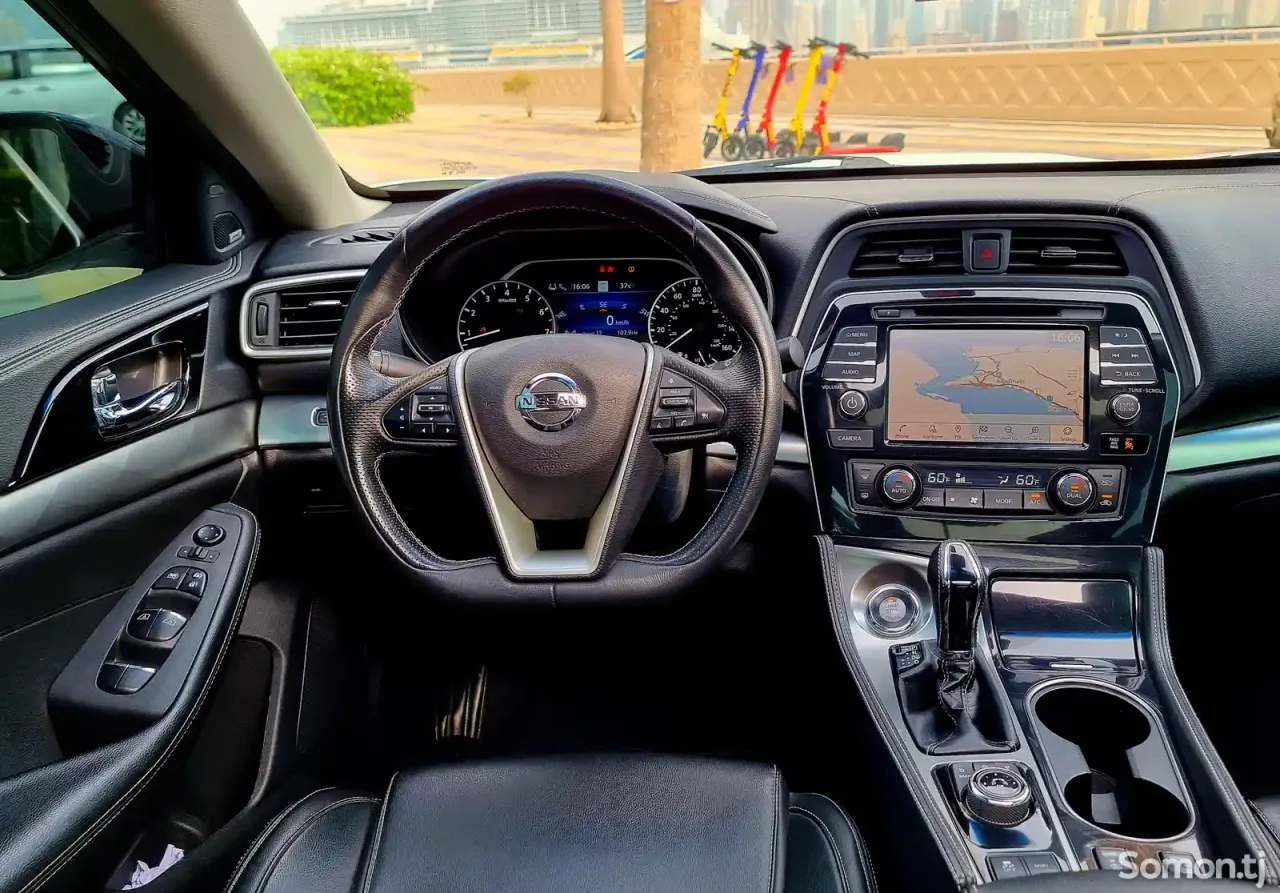 Nissan Maxima 2021 · 3.5 AT