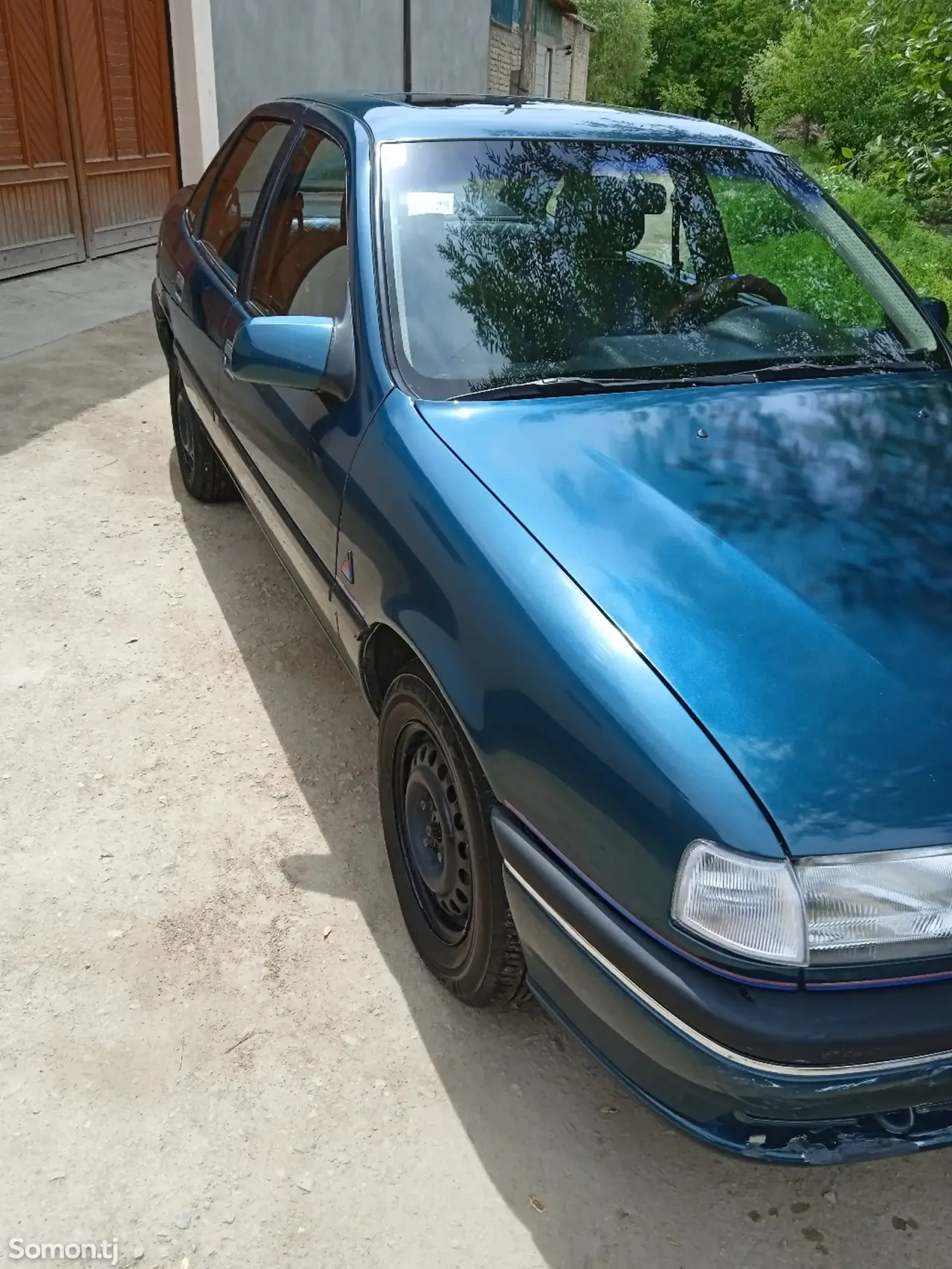 Opel Vectra A 1994 · 1.6 MT