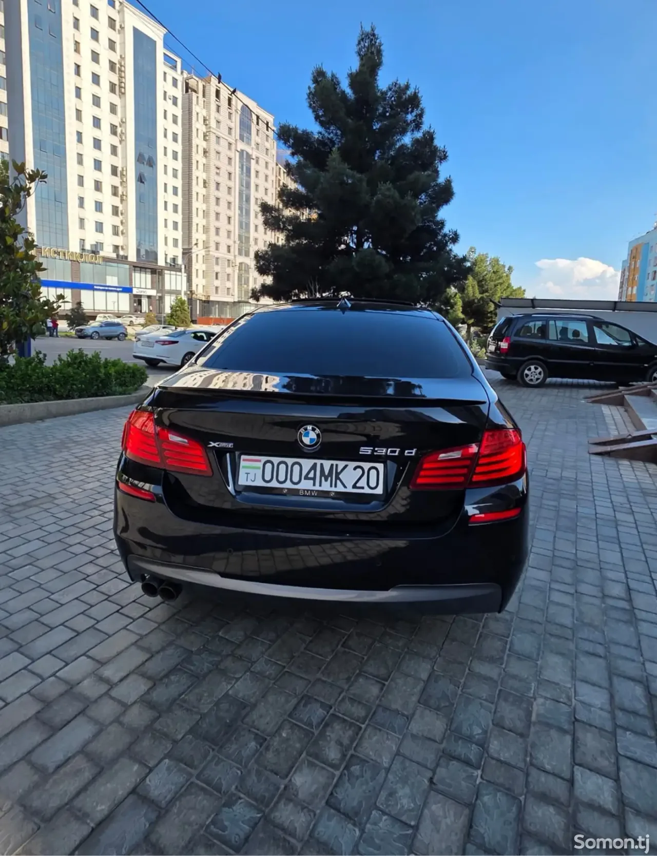 BMW 5 series 2016 · 2.0 AT