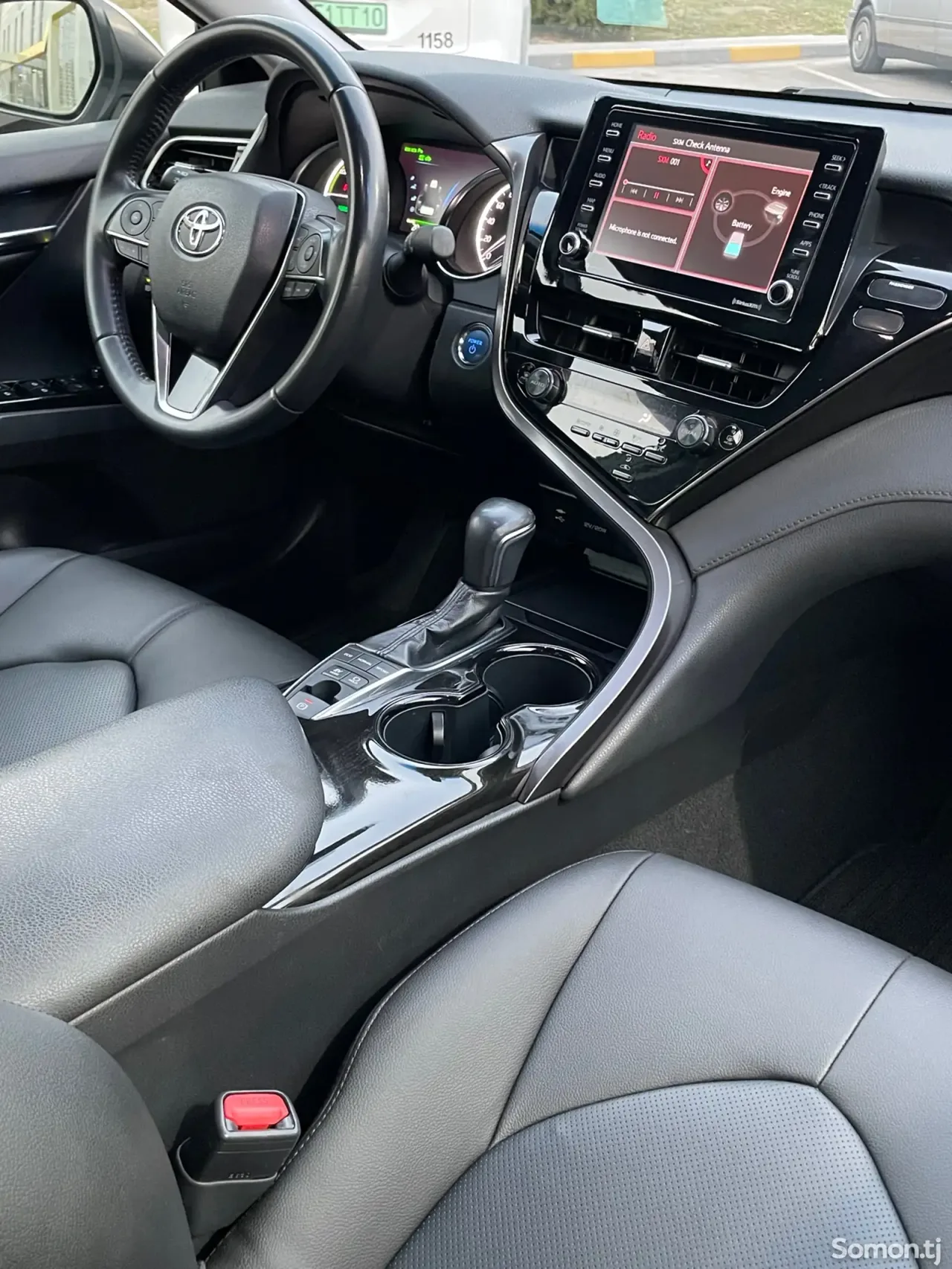 Toyota Camry 2019 · 2.5 AT