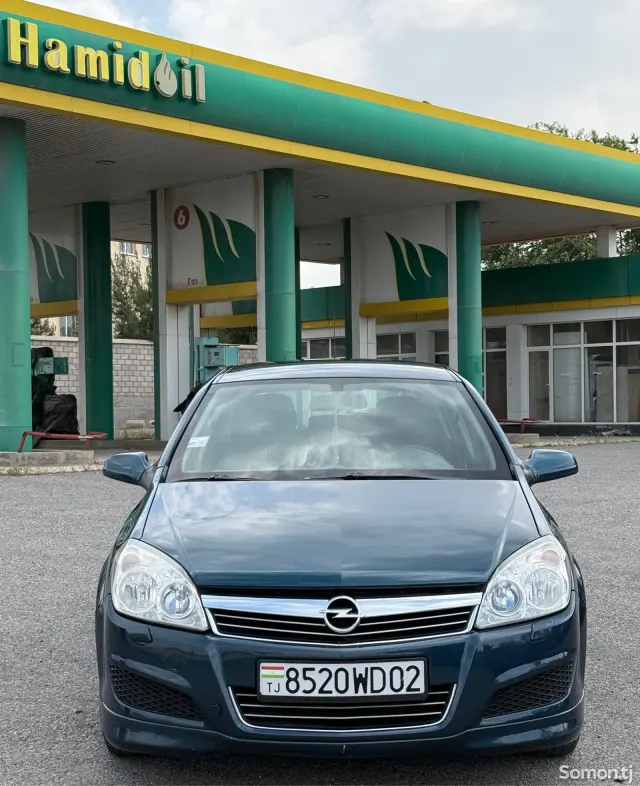 Opel Astra H 2007 · 1.6 MT
