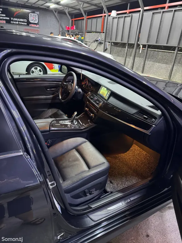 BMW 5 series 2012 · 2.0 AT