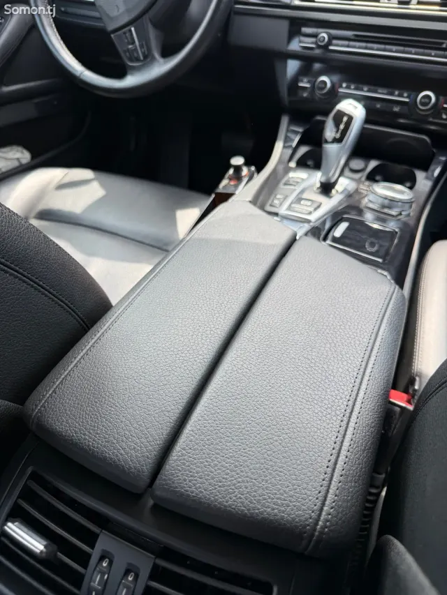 BMW 5 series 2015 · 2.0 AT