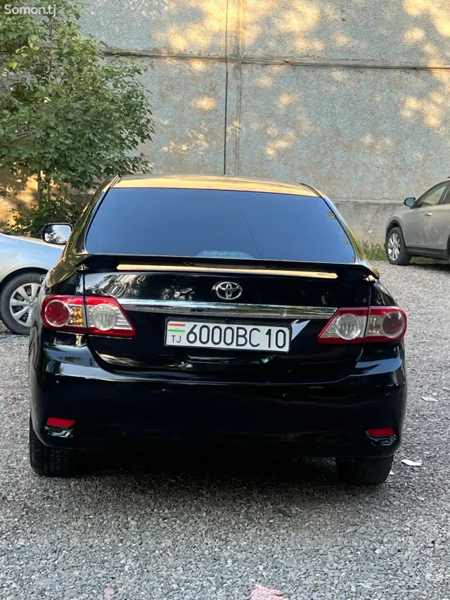 Toyota Corolla 2012 · AT