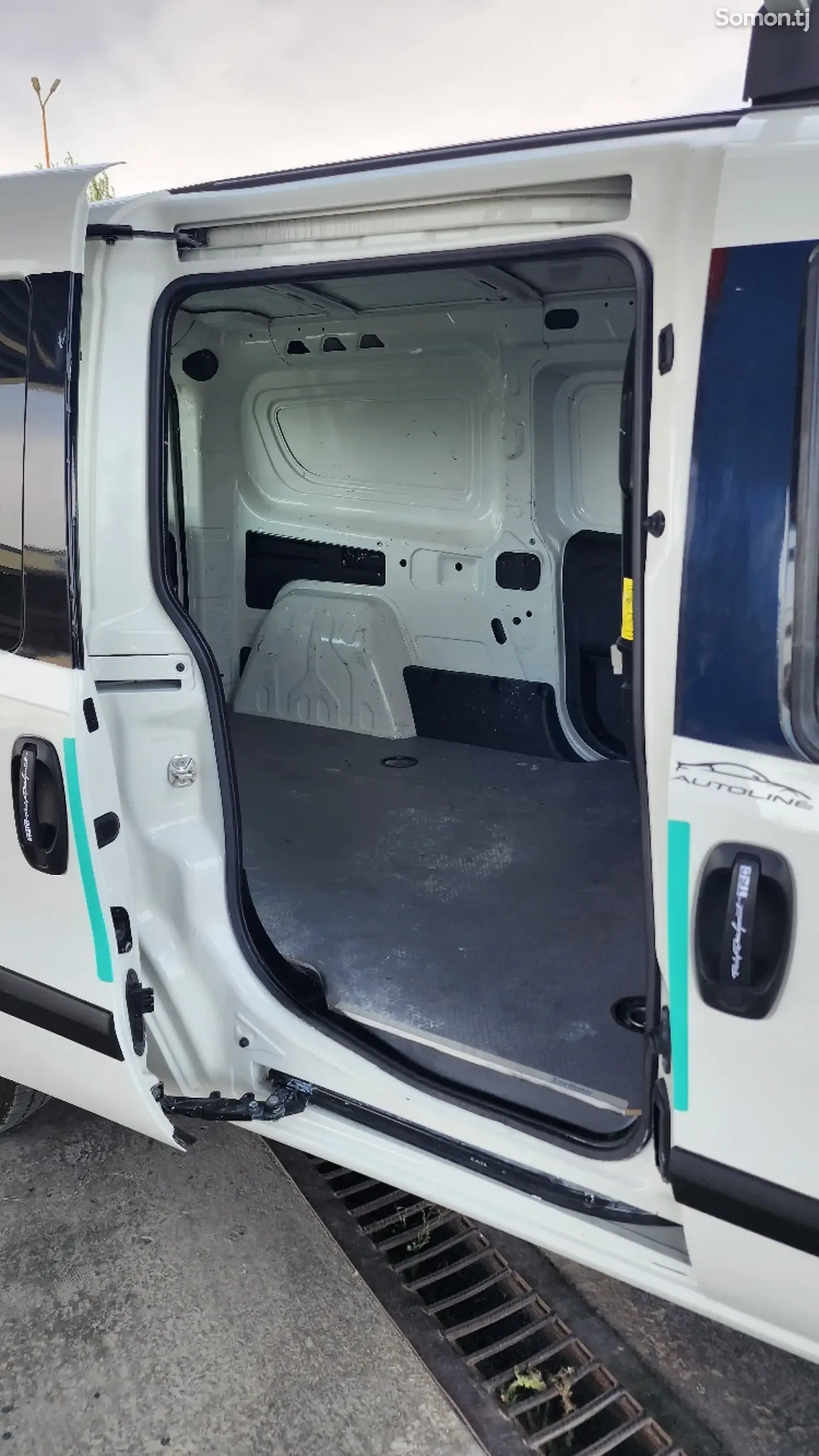 Opel Combo 2016 · 1.3 MT