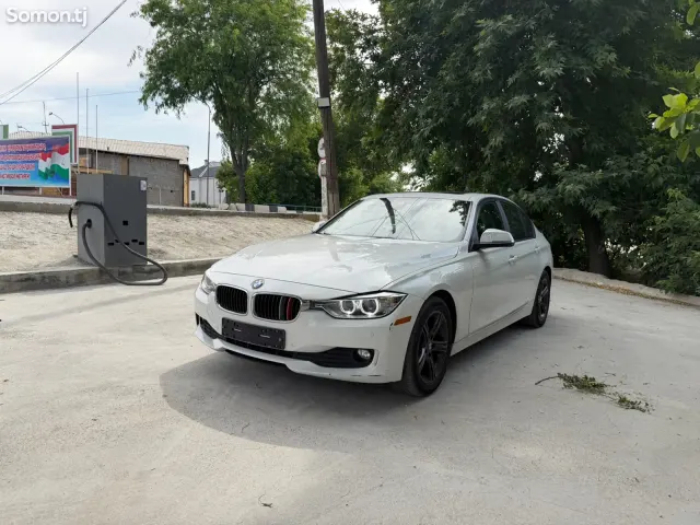 BMW 3 series 2015 · 2.0 AT