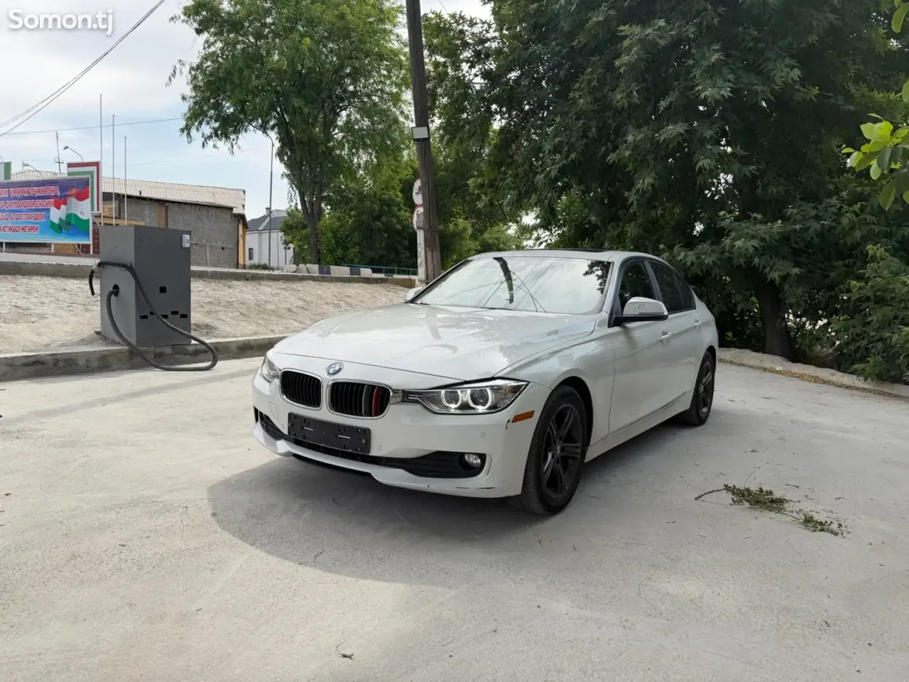 BMW 3 series 2015 · 2.0 AT