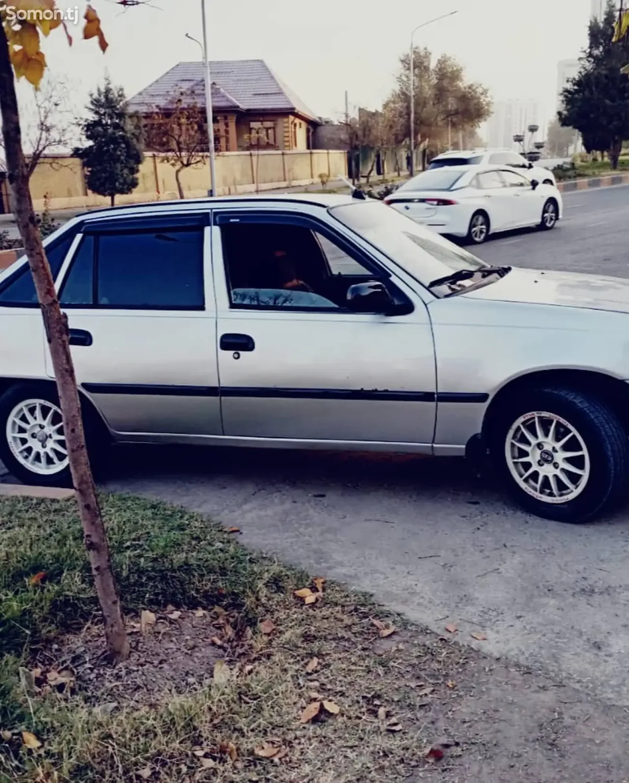 Daewoo Nexia 1994 · 1.6 MT