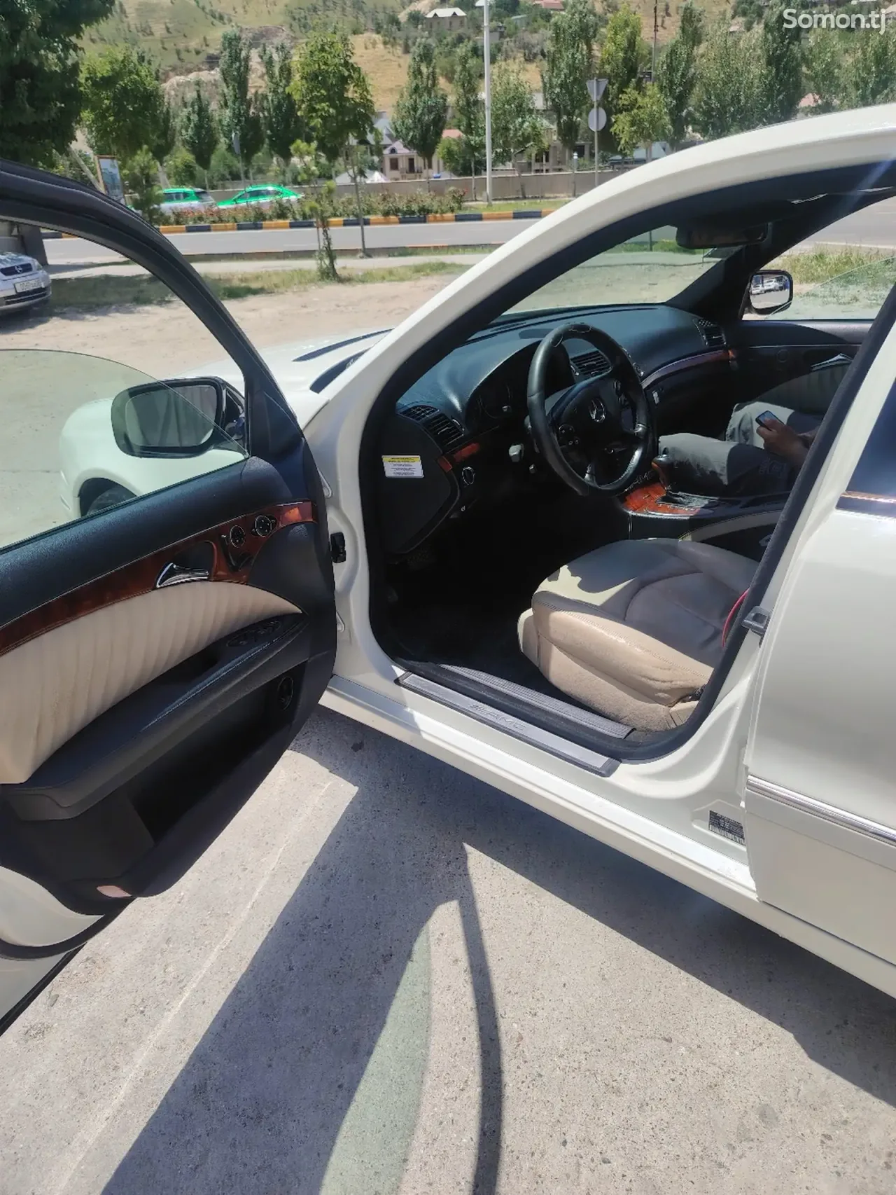 Mercedes-Benz E class 2009 · 3.5 AT