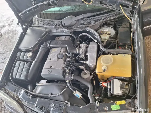 Mercedes-Benz C class 1995 · 1.8 MT