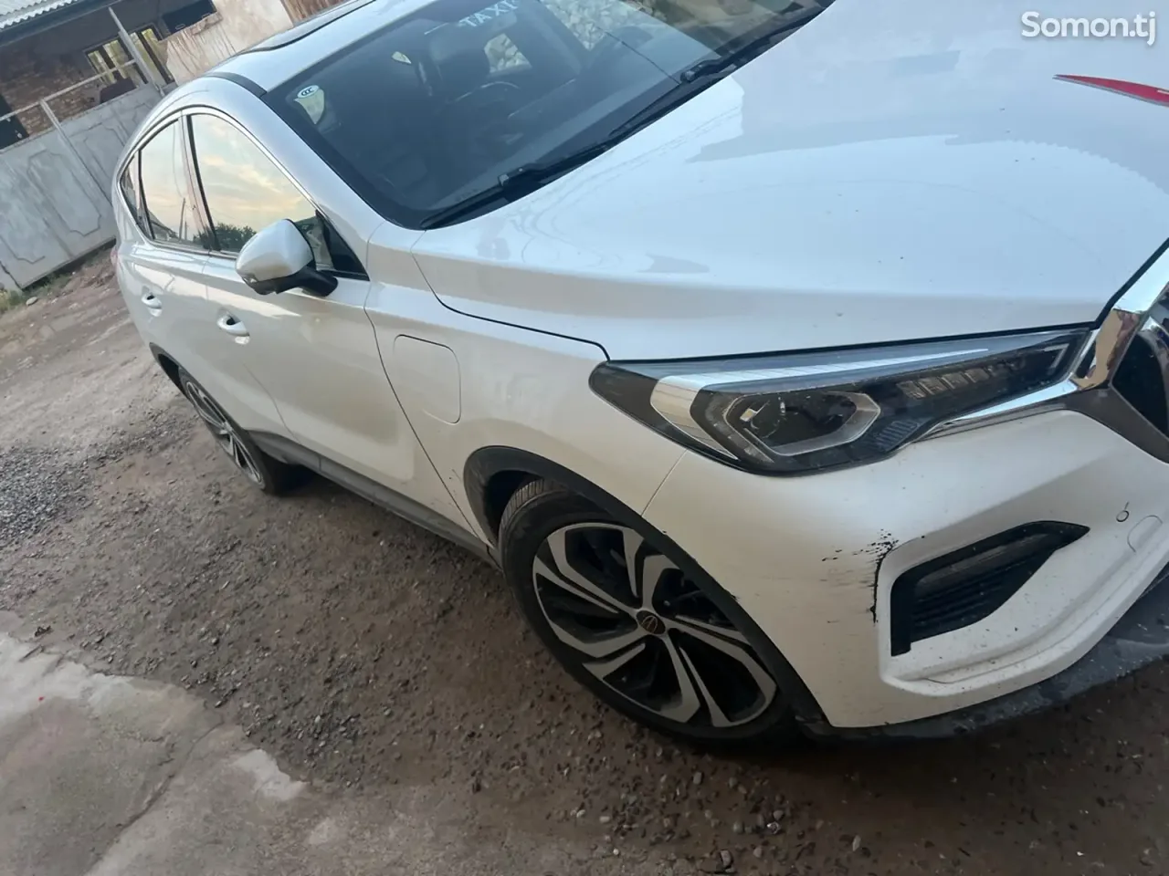 Hongqi E-HS9 2019 · 2.0 AT