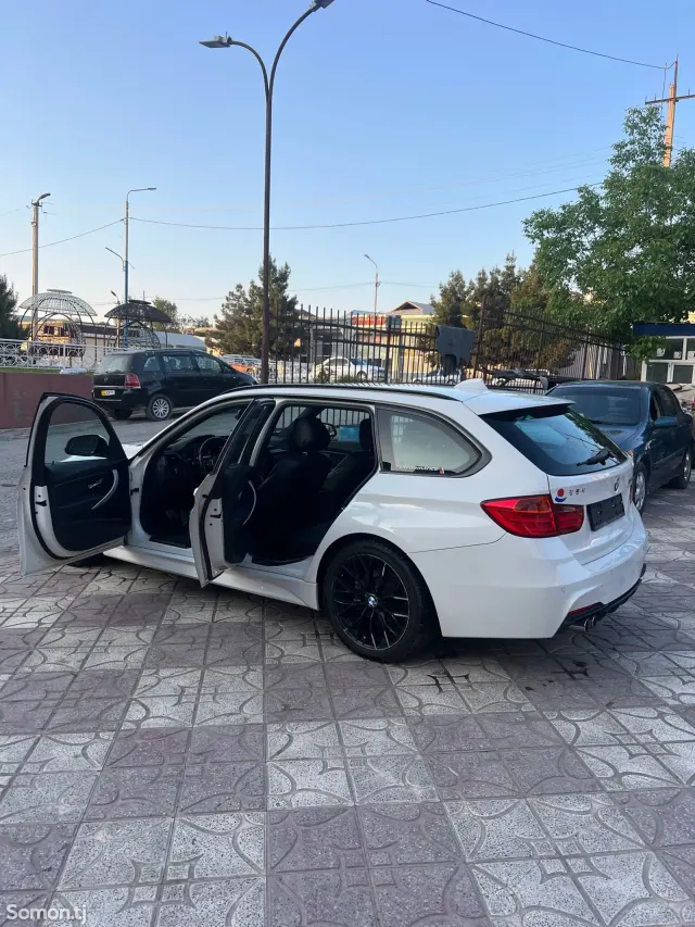BMW M3 2015 · 2.0 AT
