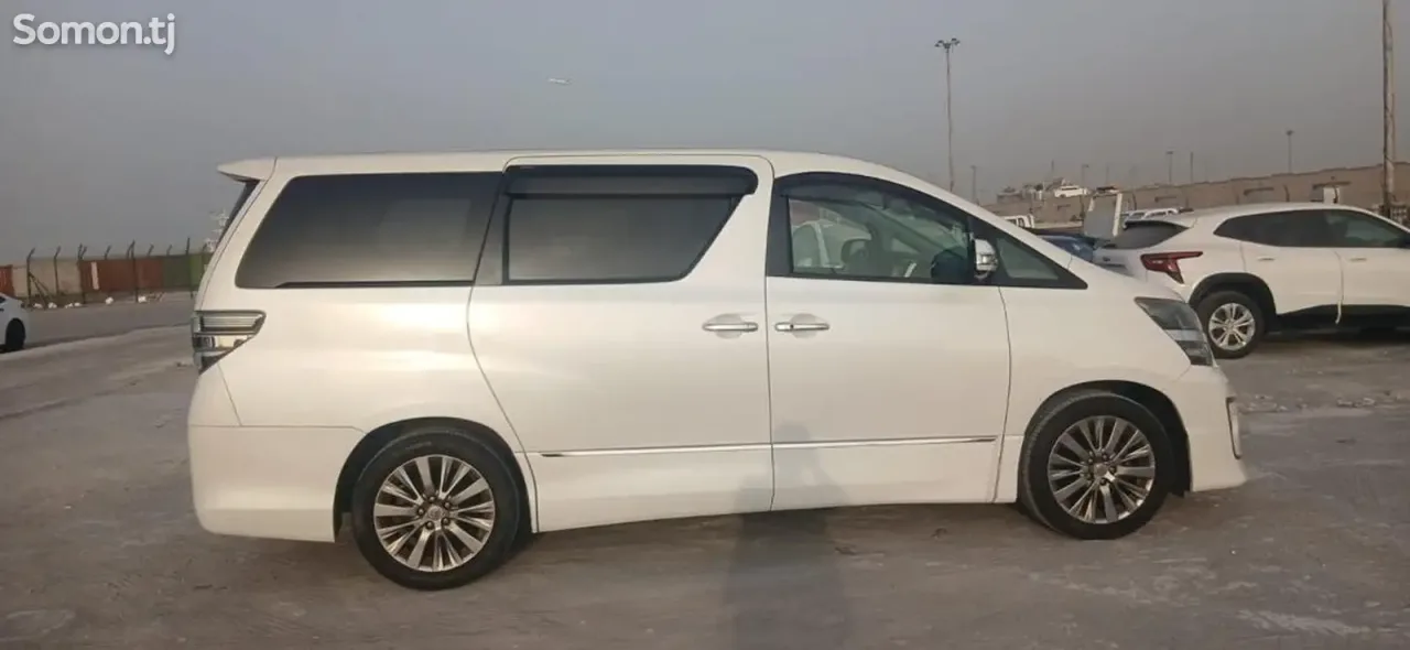 Toyota Vellfire 2014 · 2.4 AT
