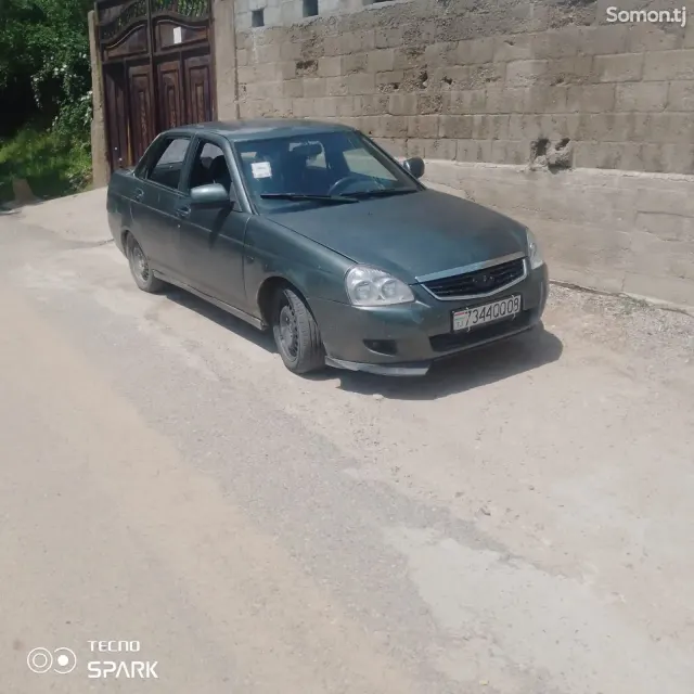 Lada (ВАЗ) Priora 2008 · 1.6 MT