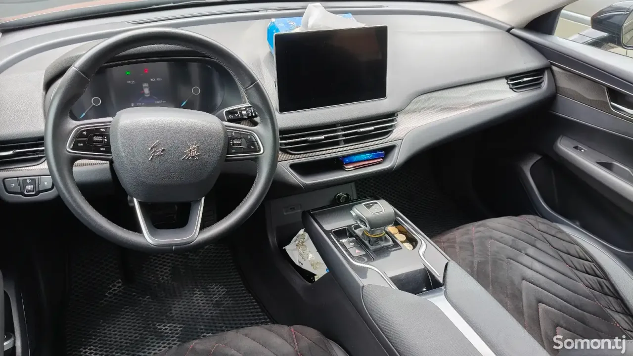 Hongqi E-QM5 2024 · AT