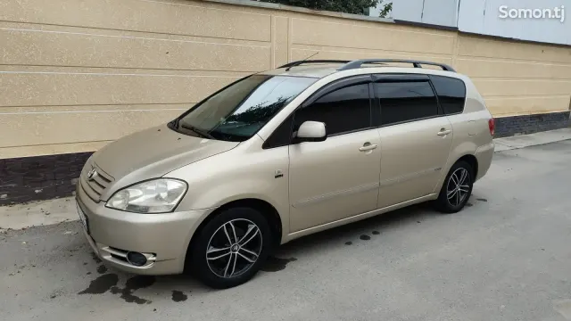 Toyota Avensis 2004 · 2.4 AT