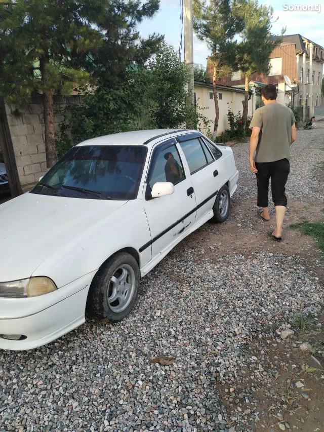 Chevrolet Nexia 1996 · 1.6 MT