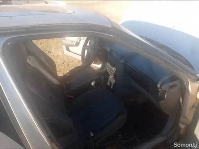 Opel Vectra A 1994 · 1.6 MT
